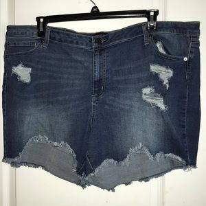 Sexy Distressed Shorts!